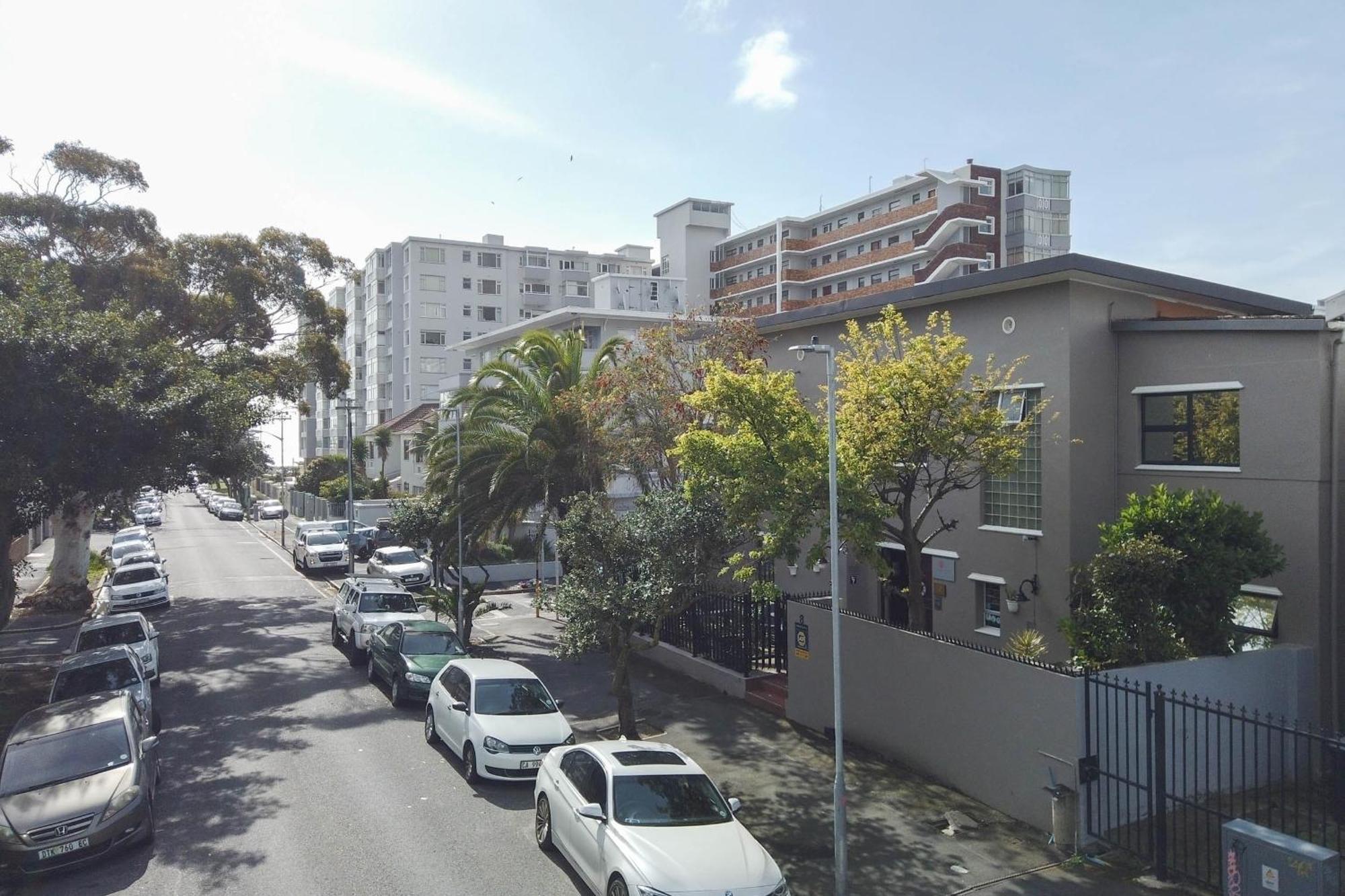 Spring Tide Inn By Ctha Cape Town Exterior foto