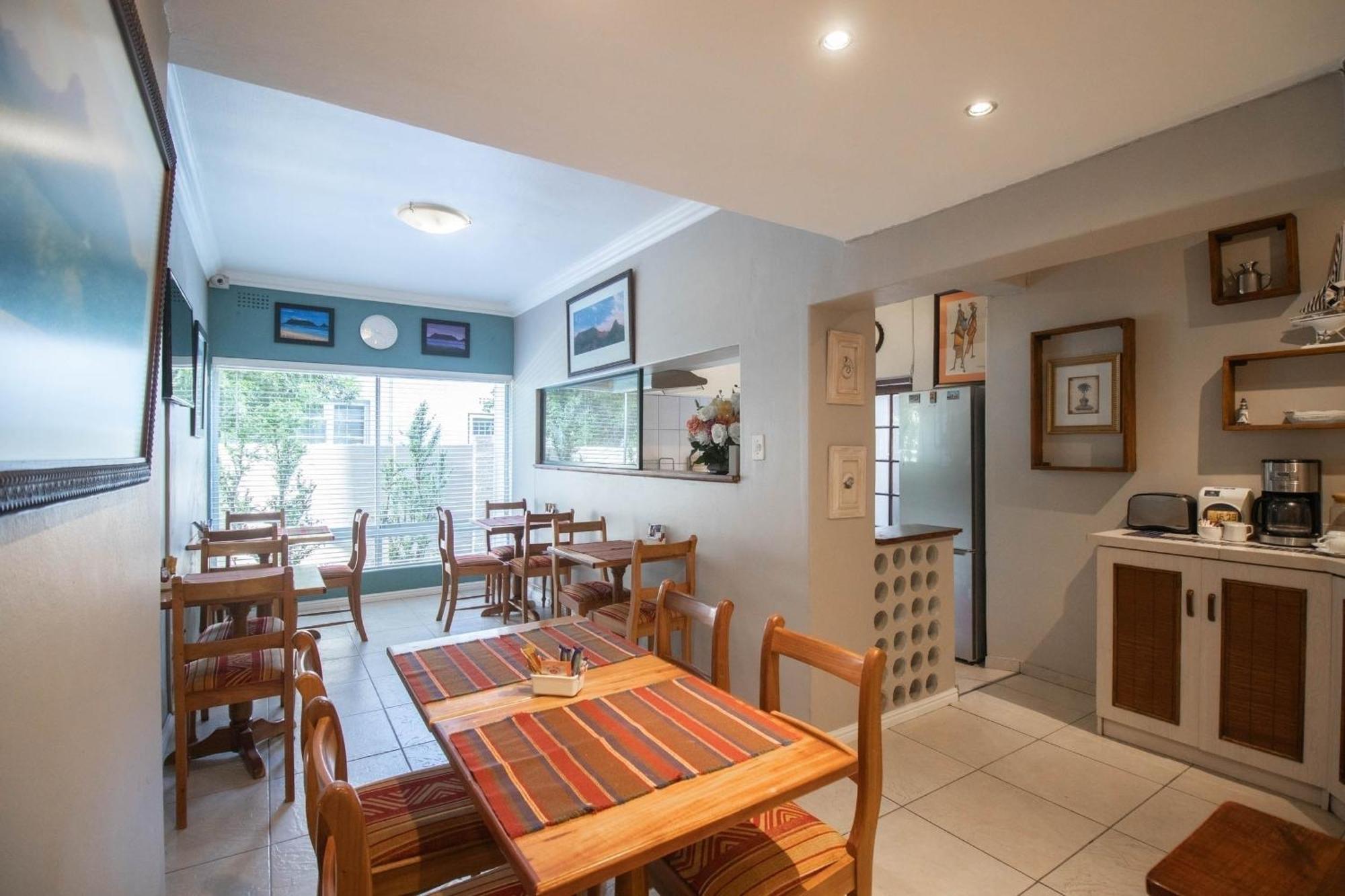 Spring Tide Inn By Ctha Cape Town Exterior foto