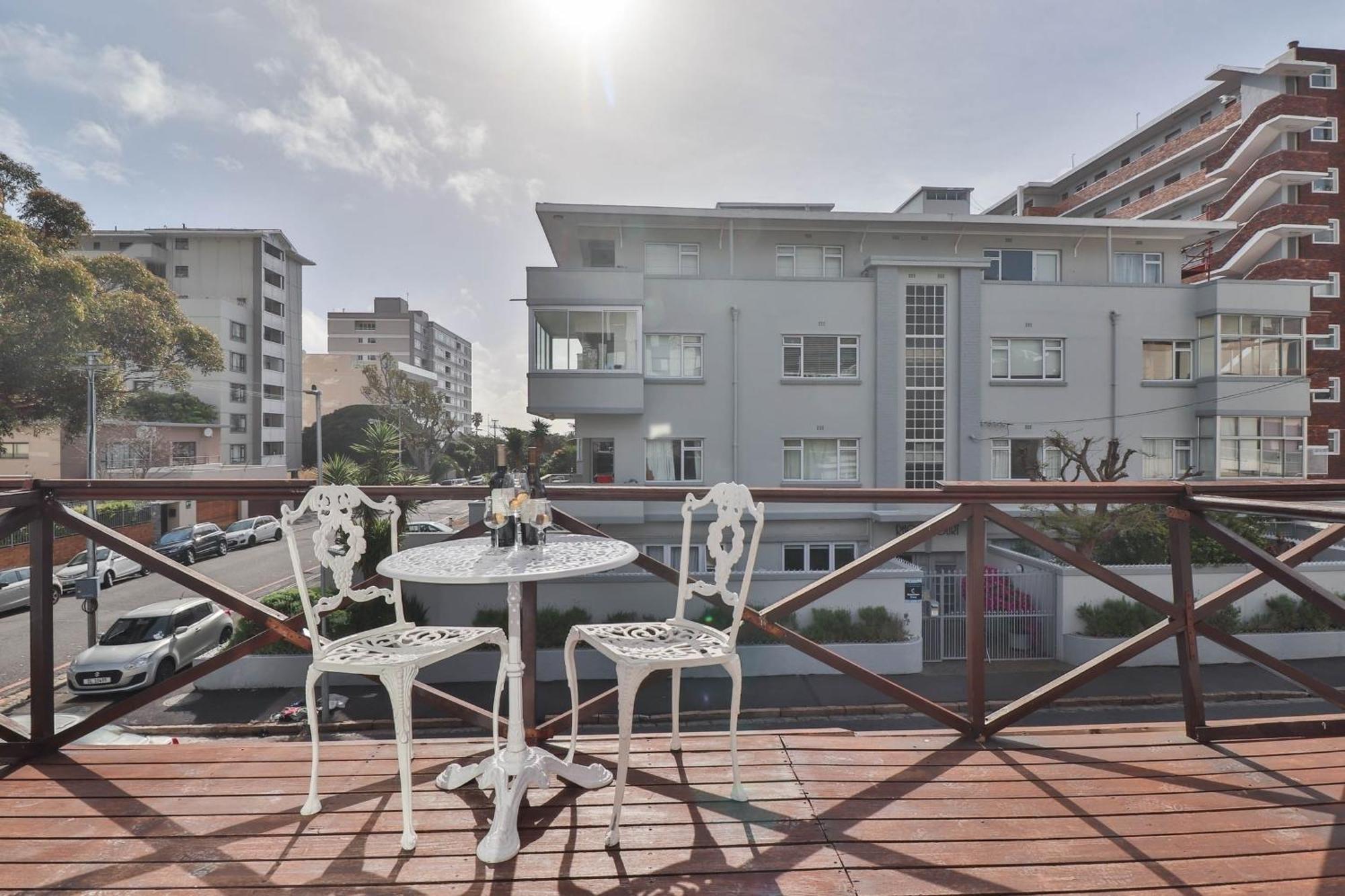 Spring Tide Inn By Ctha Cape Town Exterior foto