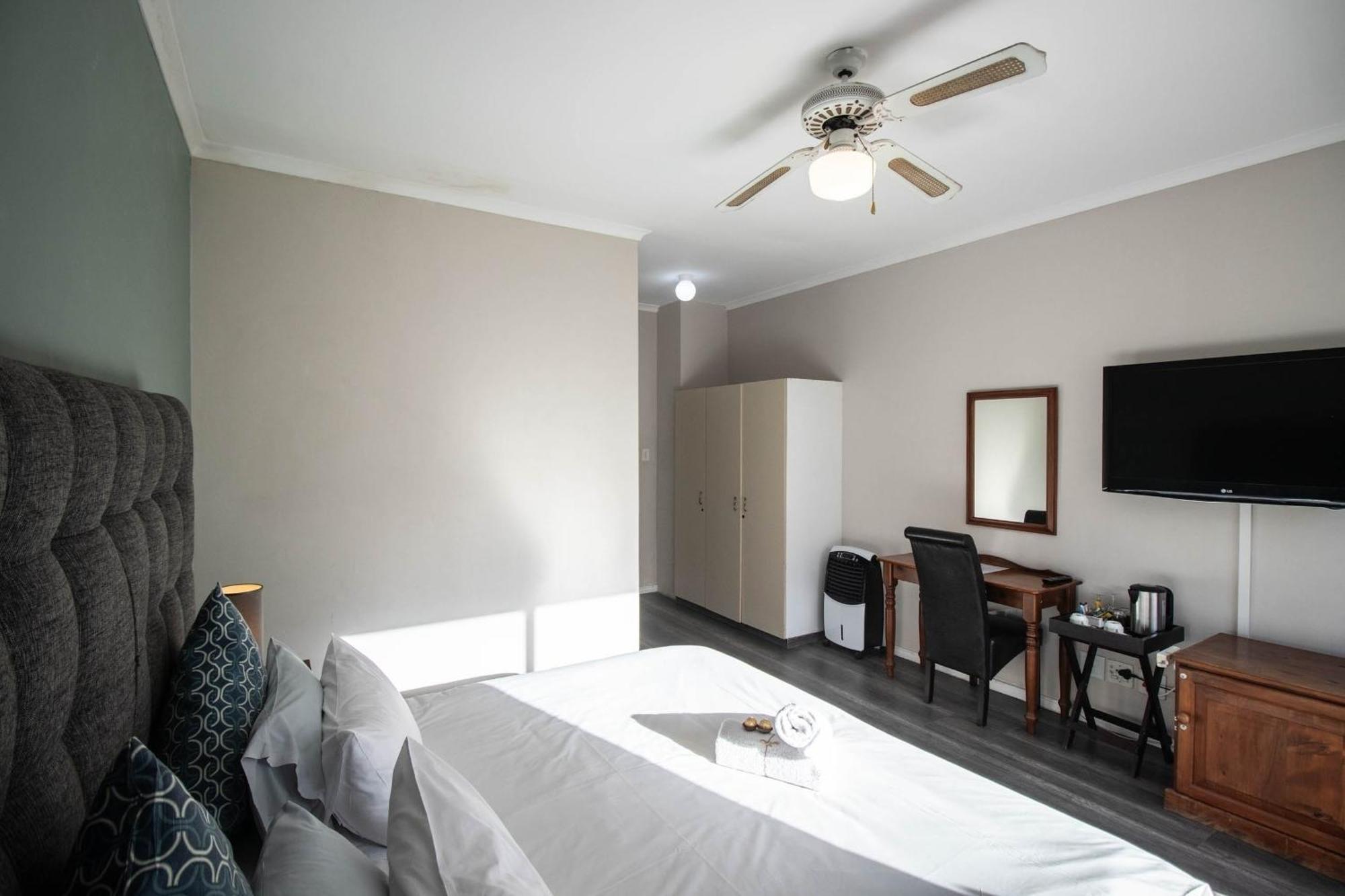 Spring Tide Inn By Ctha Cape Town Exterior foto