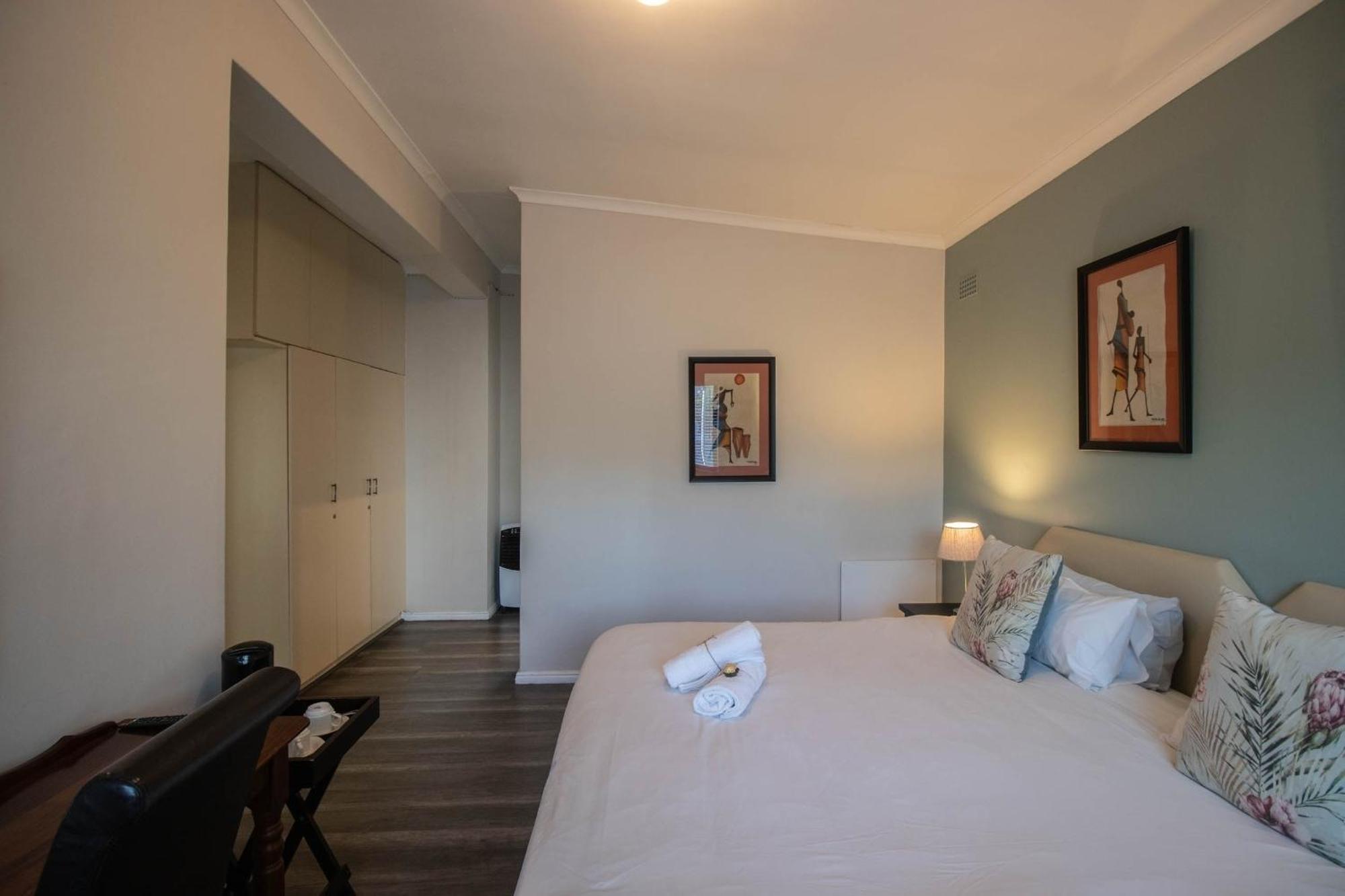 Spring Tide Inn By Ctha Cape Town Exterior foto