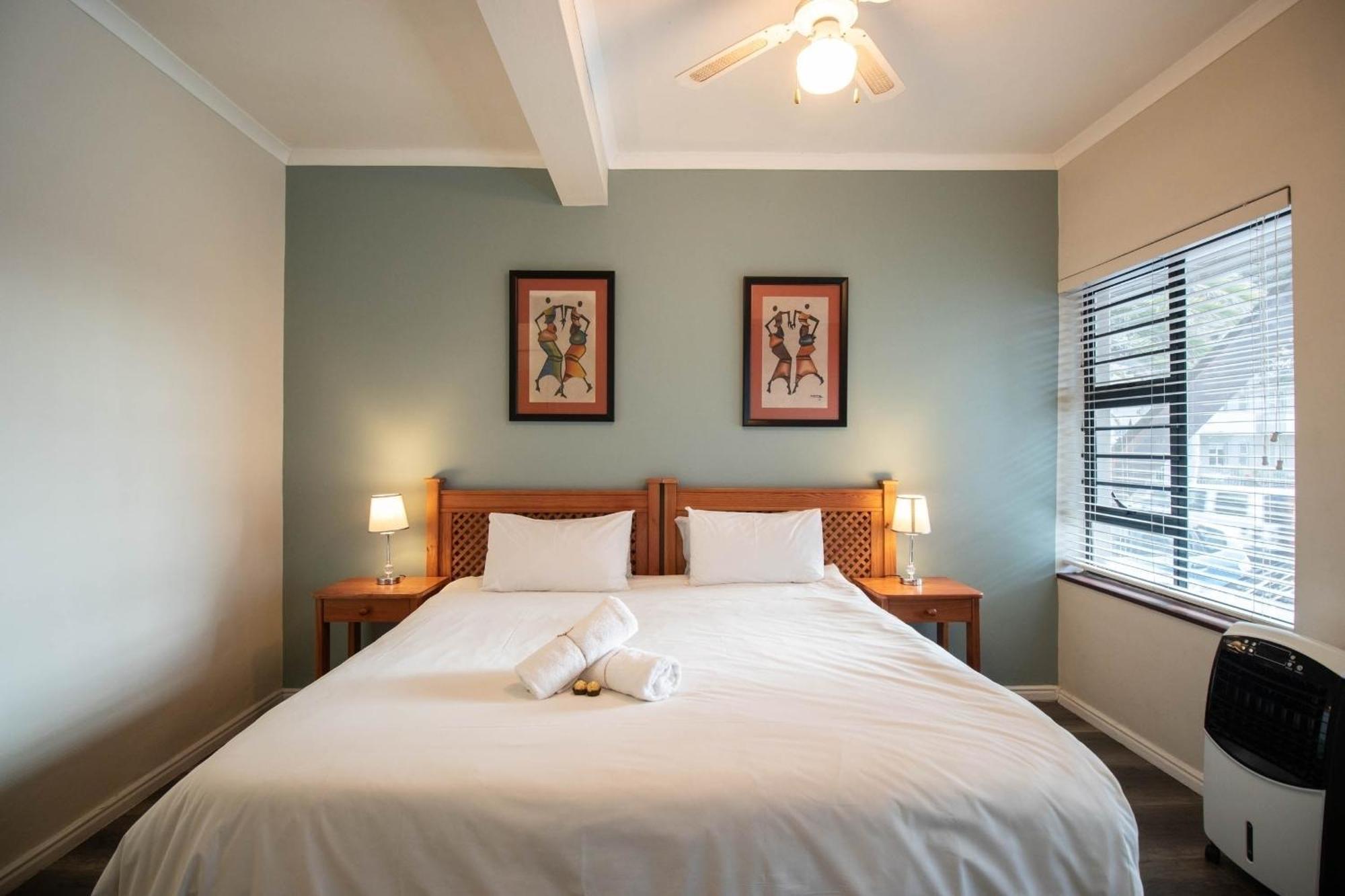 Spring Tide Inn By Ctha Cape Town Exterior foto