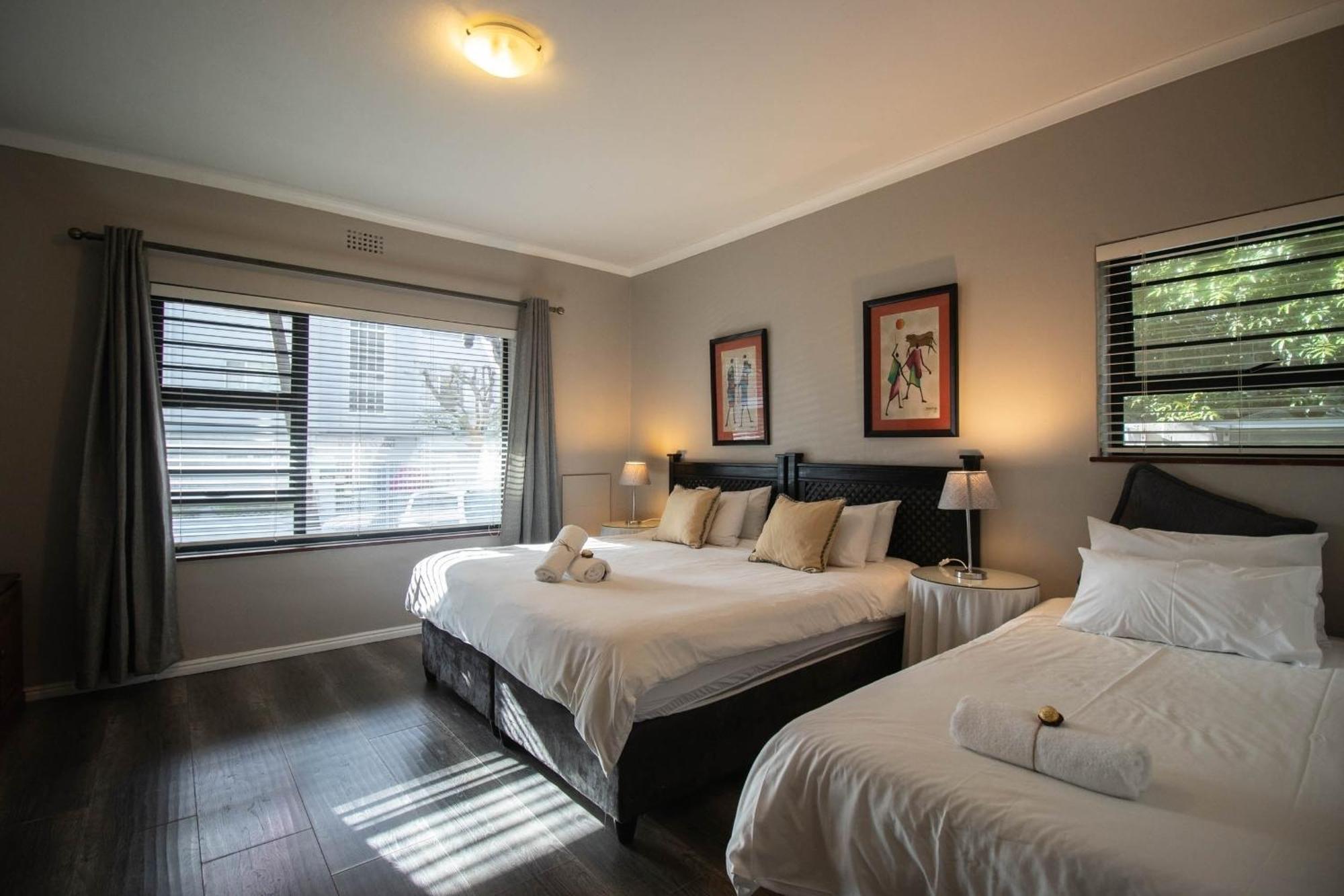 Spring Tide Inn By Ctha Cape Town Exterior foto